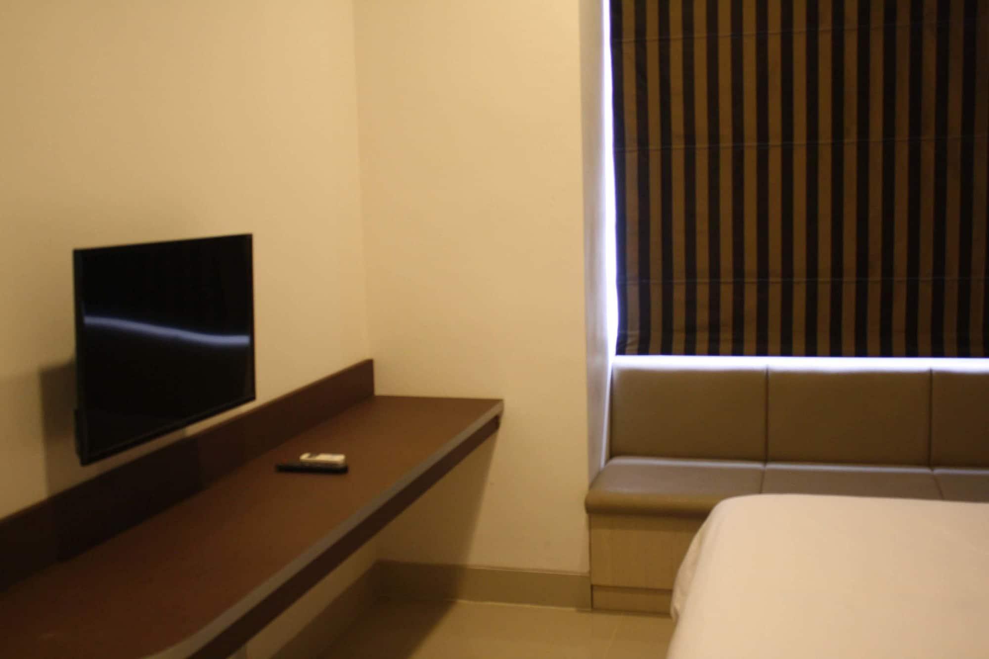 Sparks Odeon Sukabumi, Artotel Curated Eksteriør bilde
